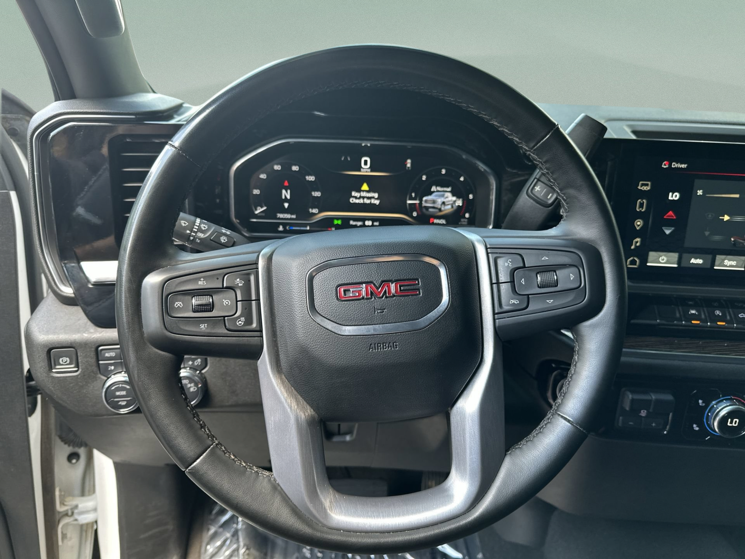 Used 2024 GMC Sierra 1500 SLE w/ Preferred Package AWD/4WD image 11