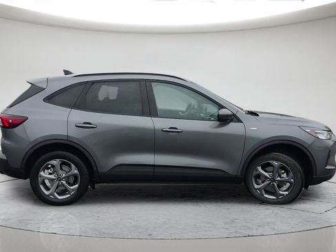 Used 2025 Ford Escape ST-Line Select AWD/4WD image 5