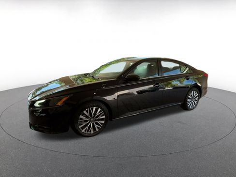 Used 2026 Nissan Altima 2.5 SV FWD image 7