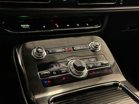 Certified 2023 Lincoln Nautilus AWD image 28