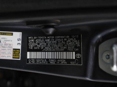 Used 2014 Toyota Prius V Three image 27