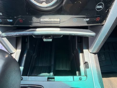 Used 2014 Ford Explorer Limited w/ Equipment Group 301A AWD/4WD image 22