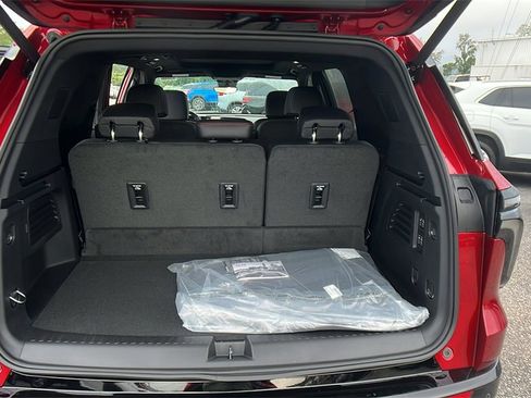 New 2026 Chevrolet Traverse RS w/ LPO, Floor Liner Package image 10