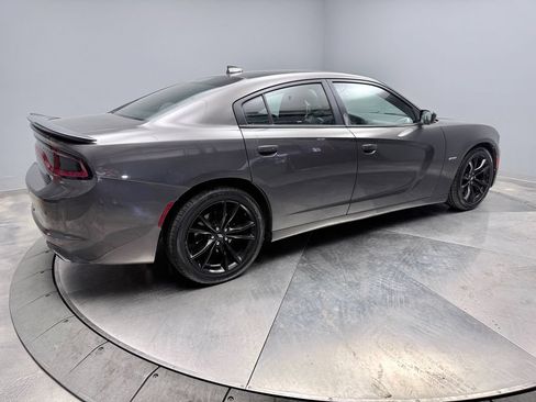 Used 2017 Dodge Charger R/T w/ Blacktop Package RWD image 5