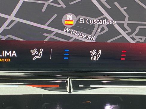 Certified 2025 Volkswagen GTI SE image 17