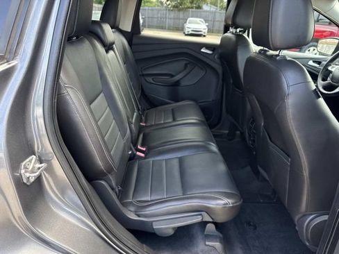 Used 2014 Ford Escape Titanium w/ Equipment Group 401A FWD image 9