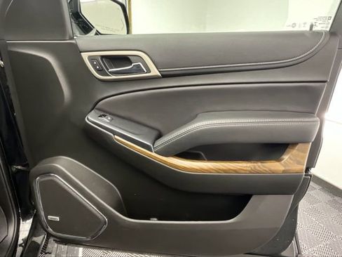 Used 2019 GMC Yukon Denali w/ Denali Ultimate Package image 14