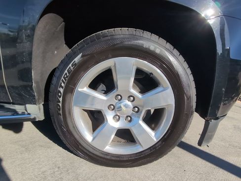 Used 2015 Chevrolet Suburban LTZ AWD/4WD image 34
