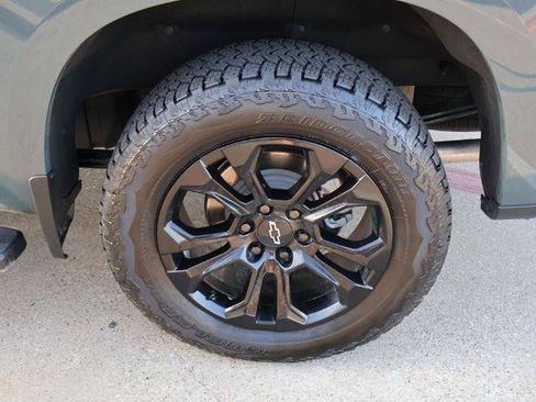 Used 2025 Chevrolet Silverado 1500 LTZ AWD/4WD image 14