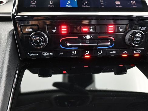 Used 2021 Jeep Grand Cherokee L Limited image 26