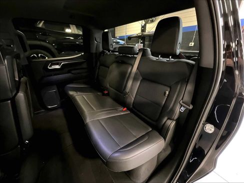 Used 2024 GMC Sierra 1500 SLT image 14