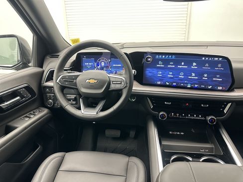 New 2026 Chevrolet Suburban LT w/ Comfort Package AWD/4WD image 30