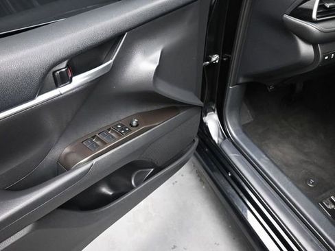 Used 2024 Toyota Camry SE FWD image 16