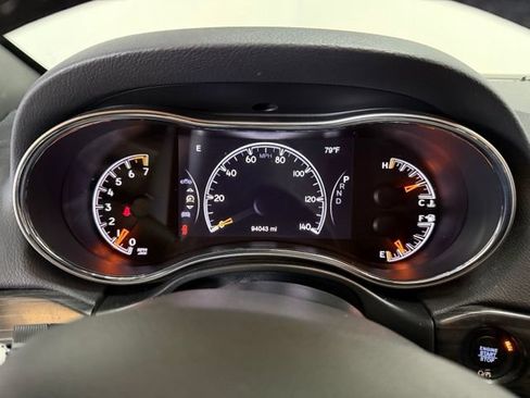 Used 2020 Jeep Grand Cherokee Limited AWD/4WD image 24