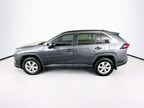 Used 2021 Toyota RAV4 LE FWD image 4