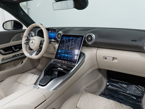 Certified 2022 Mercedes-Benz SL 63 AMG 4MATIC image 17