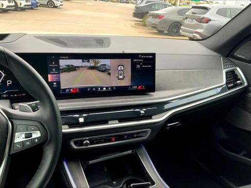 Used 2024 BMW X5 xDrive40i w/ Premium Package image 21