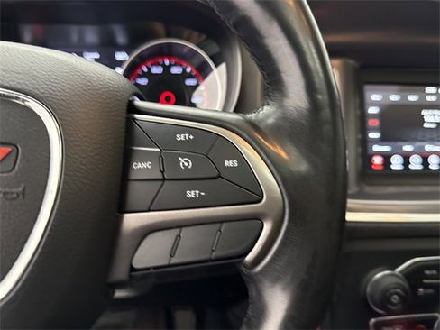 Used 2019 Dodge Charger SXT image 17