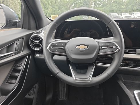 Certified 2026 Chevrolet Equinox LT w/ Convenience Package II AWD/4WD image 17