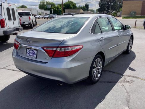 Used 2017 Toyota Camry XLE FWD image 11