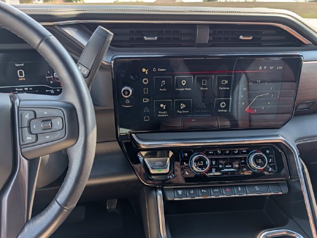 Used 2024 GMC Sierra 2500 Denali Ultimate w/ Max Trailering Package AWD/4WD image 17
