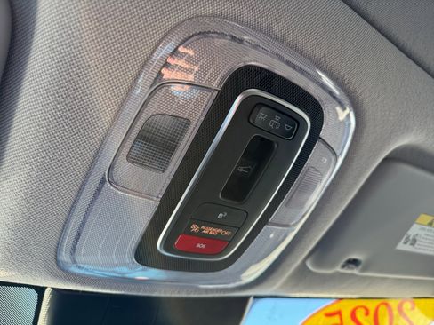 New 2025 Hyundai Elantra SEL image 18