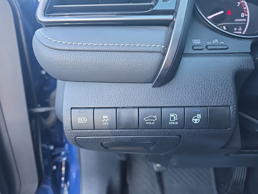 Used 2023 Toyota Camry SE w/ Cold Weather Package FWD image 17