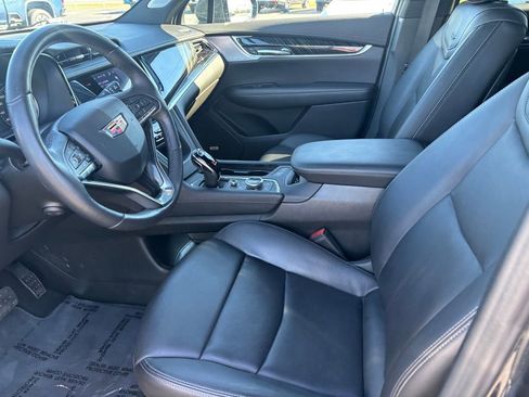 Used 2023 Cadillac XT6 Premium Luxury AWD/4WD image 10