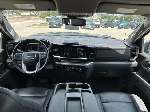 Used 2025 GMC Sierra 1500 SLT RWD image 11
