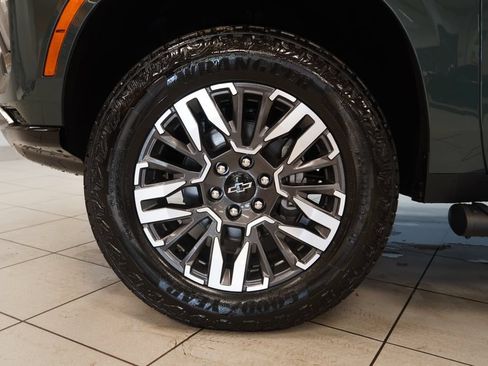 New 2026 Chevrolet Tahoe Z71 w/ Comfort Package AWD/4WD image 19