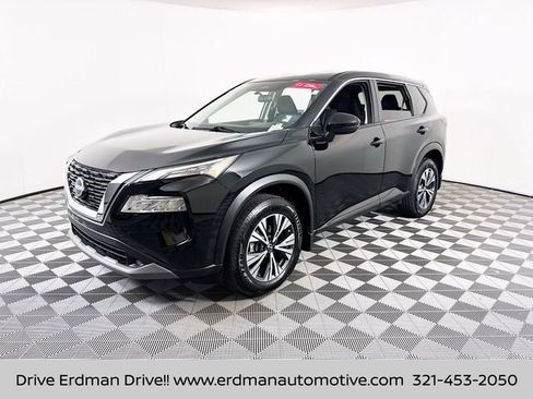 Certified 2022 Nissan Rogue SV image 3