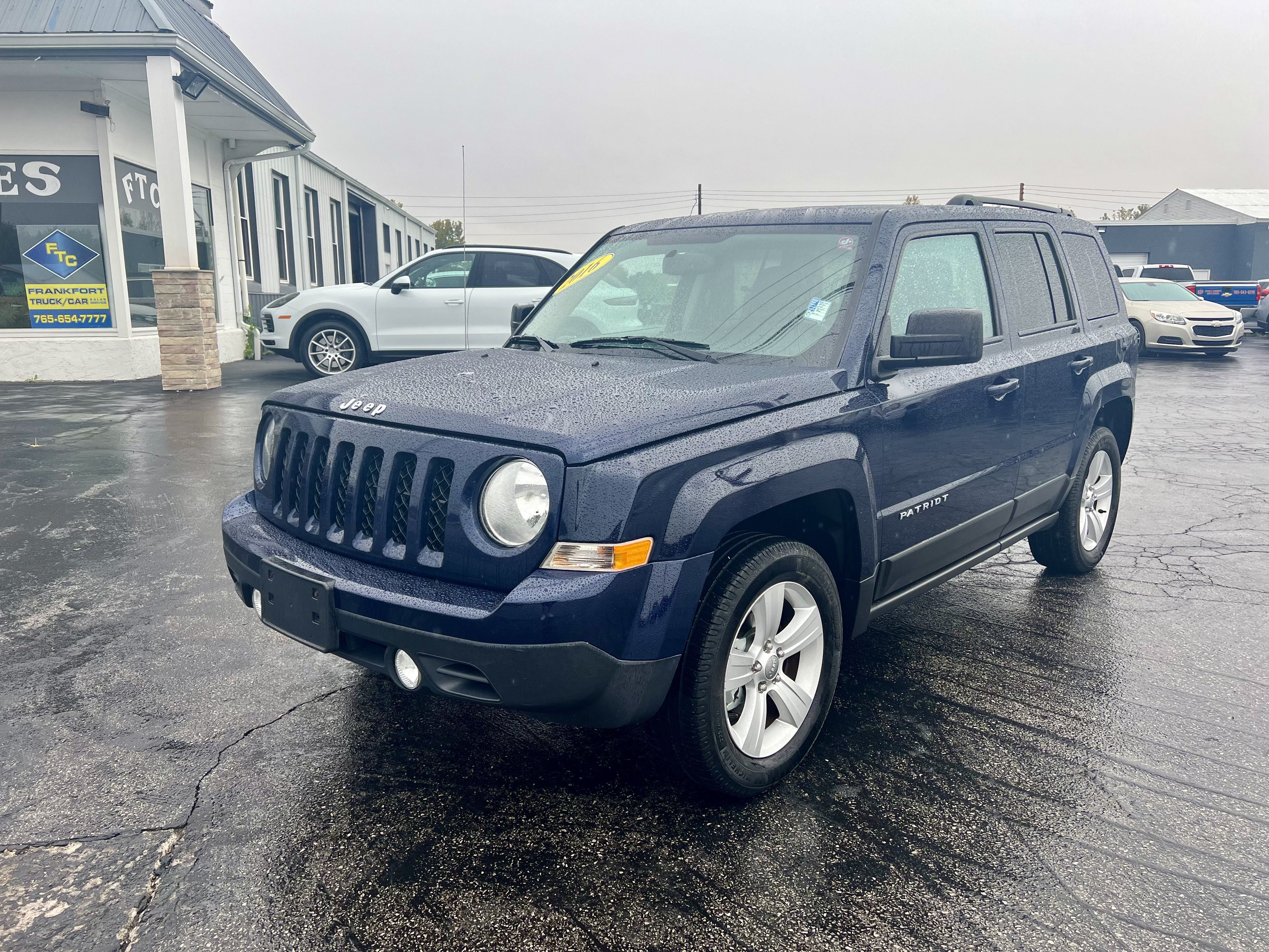 Used 2016 Jeep Patriot Latitude AWD/4WD image 1