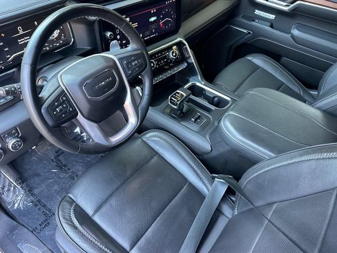 Used 2025 GMC Sierra 1500 Denali w/ Denali Reserve Package AWD/4WD image 10