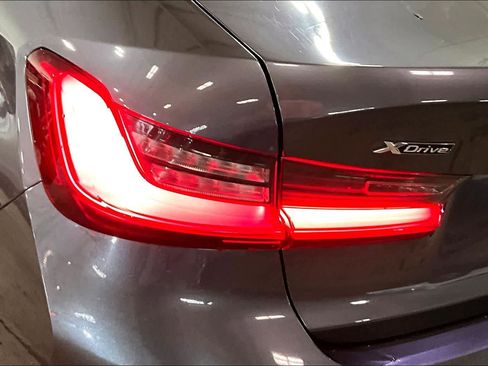 Used 2021 BMW 330i xDrive Sedan w/ Premium Package AWD/4WD image 28