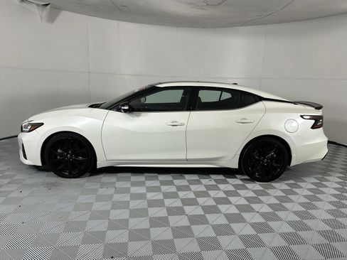 Certified 2023 Nissan Maxima SR w/ Sport Mat Group FWD image 5