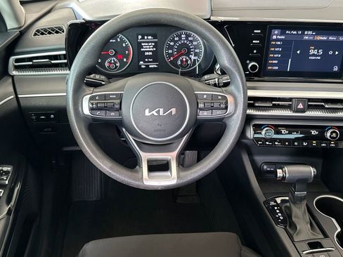 Used 2024 Kia K5 LXS image 17