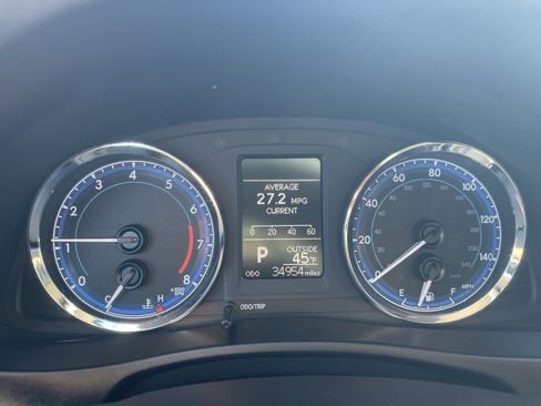 Used 2018 Toyota Corolla L image 13