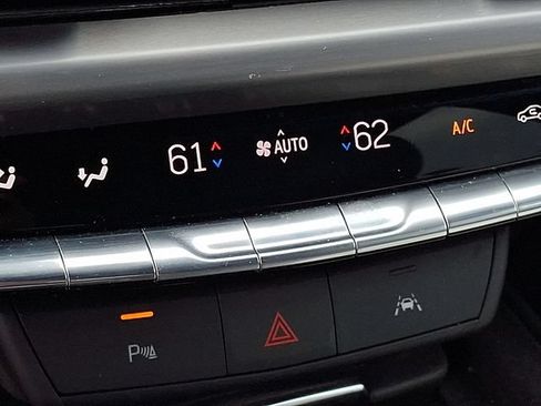 Certified 2024 Cadillac XT4 Premium Luxury AWD/4WD image 19