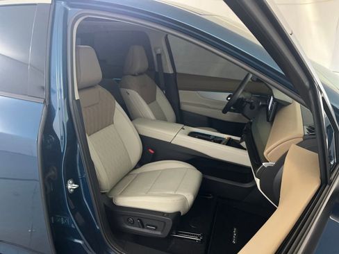 Used 2025 Nissan Murano Platinum w/ Cargo Package image 22