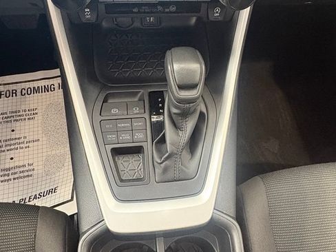 Used 2025 Toyota RAV4 LE AWD/4WD image 25
