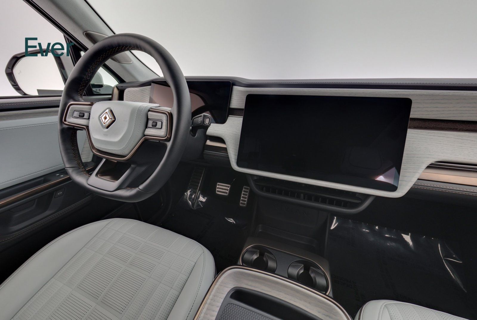 Used 2025 Rivian R1S Premium Dual AWD/4WD image 27