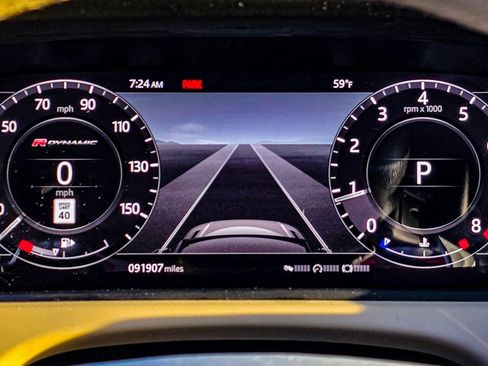 Used 2018 Land Rover Range Rover Velar R-Dynamic SE image 24