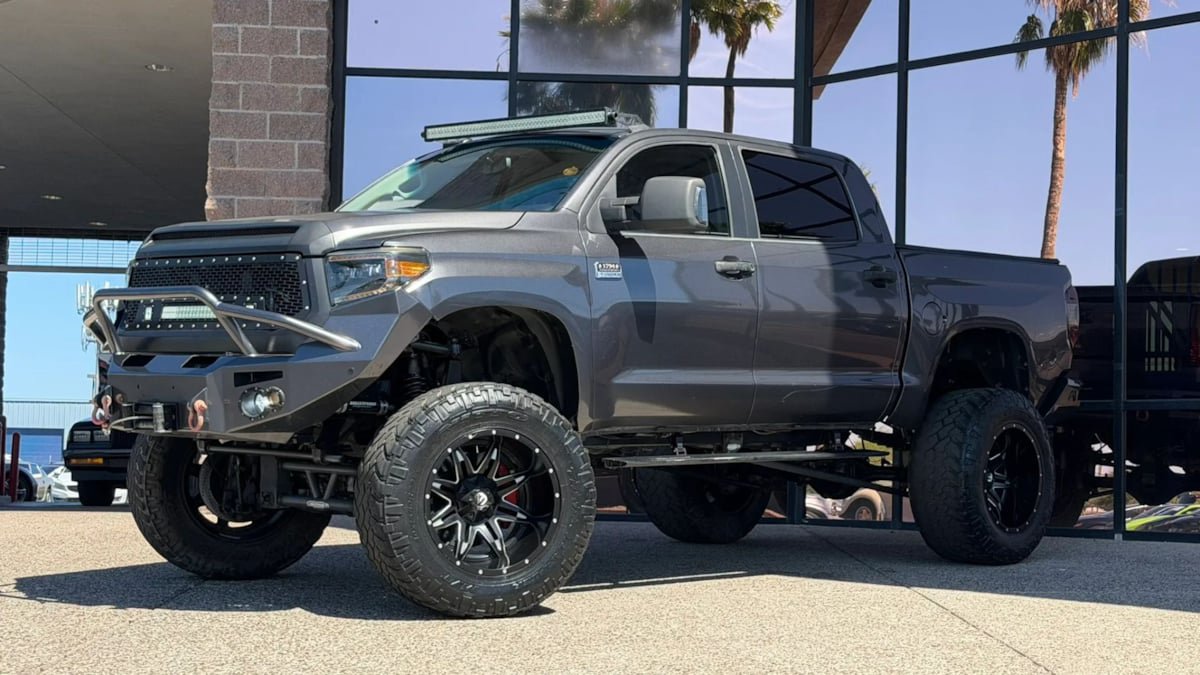 Used 2014 Toyota Tundra 1794 Edition AWD/4WD image 3