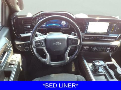Used 2024 Chevrolet Silverado 1500 LT Trail Boss w/ Convenience Package II AWD/4WD image 8