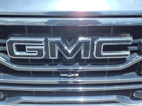 Used 2024 GMC Sierra 1500 AT4 w/ Technology Package AWD/4WD image 12