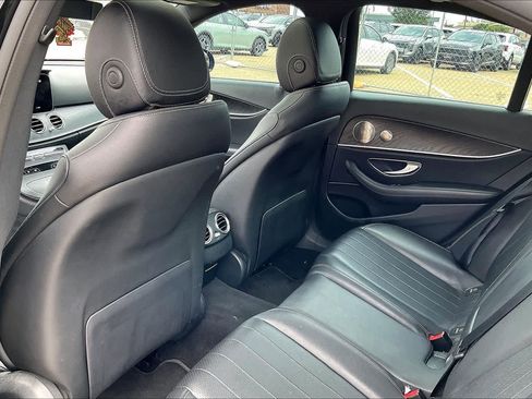 Used 2022 Mercedes-Benz E 350 Sedan image 11