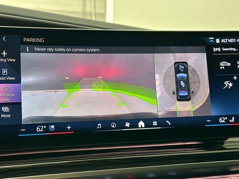 Certified 2024 BMW i7 xDrive60 AWD/4WD image 24