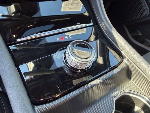 Used 2025 Jeep Grand Cherokee Laredo X w/ Luxury Tech Group I image 32