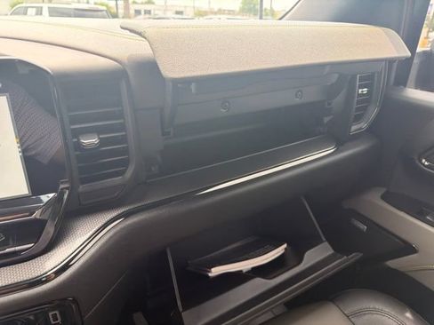 Used 2025 Chevrolet Silverado 2500 ZR2 AWD/4WD image 37