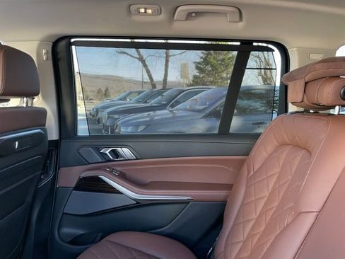 Used 2026 BMW X7 xDrive40i w/ Premium Package image 13